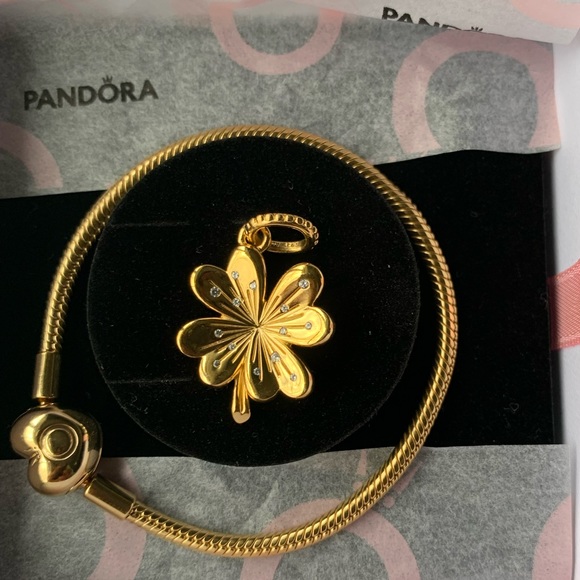 Pandora gold plated Bracelet with two charms - Picture 11 of 15